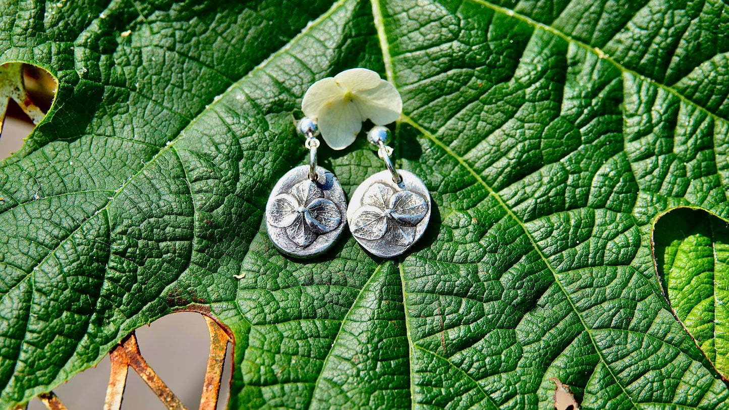 Oakleaf Hydrangea Flower earrings