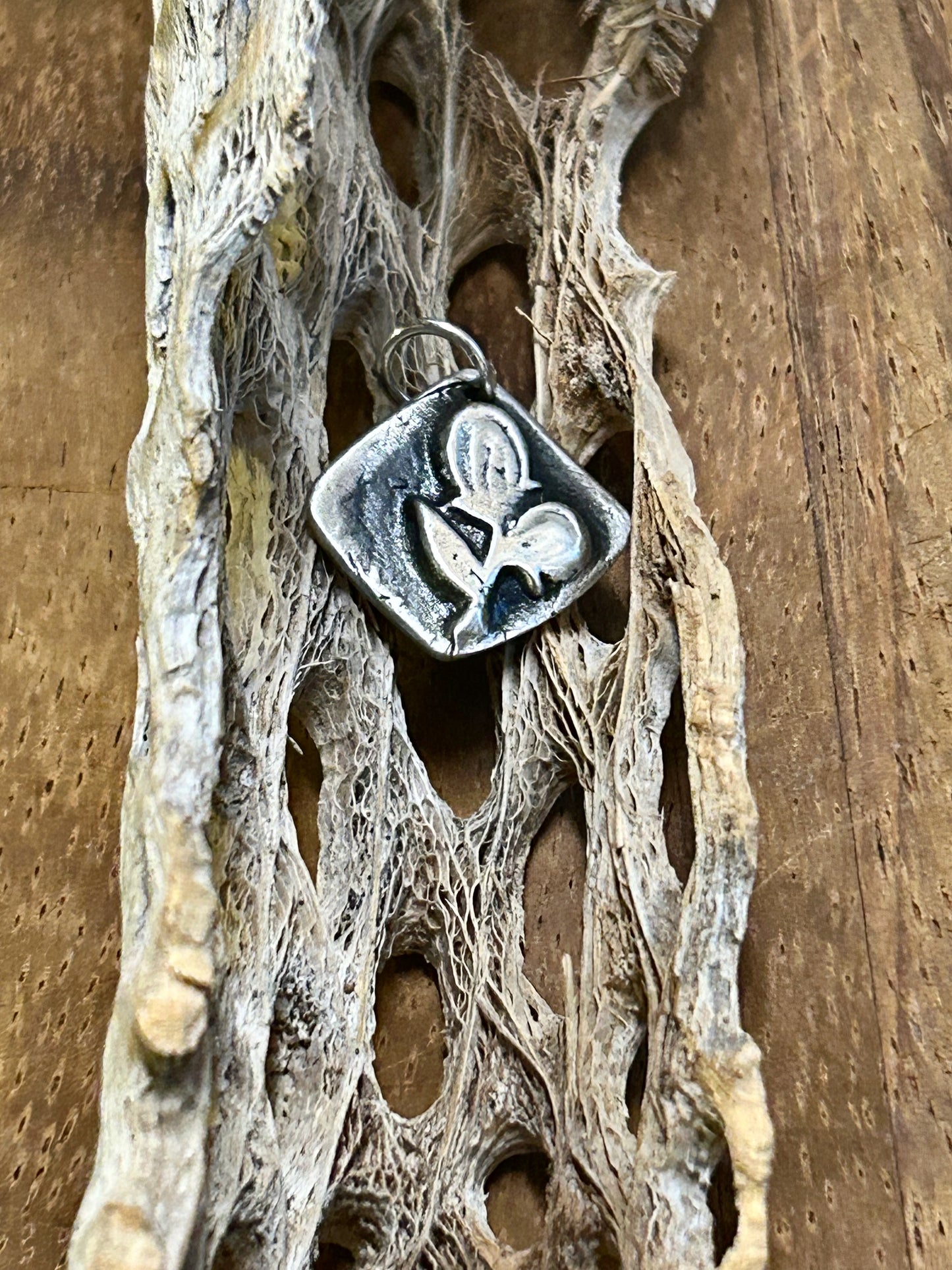 Fine silver flower pendant